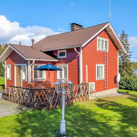 Holiday home Wanha Karminranta By Interhome Koirakivi